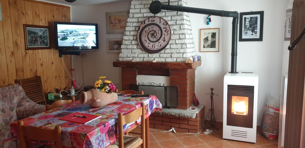 Casa Vacanze Mingos Lodio Di La Carpineta 외부 사진
