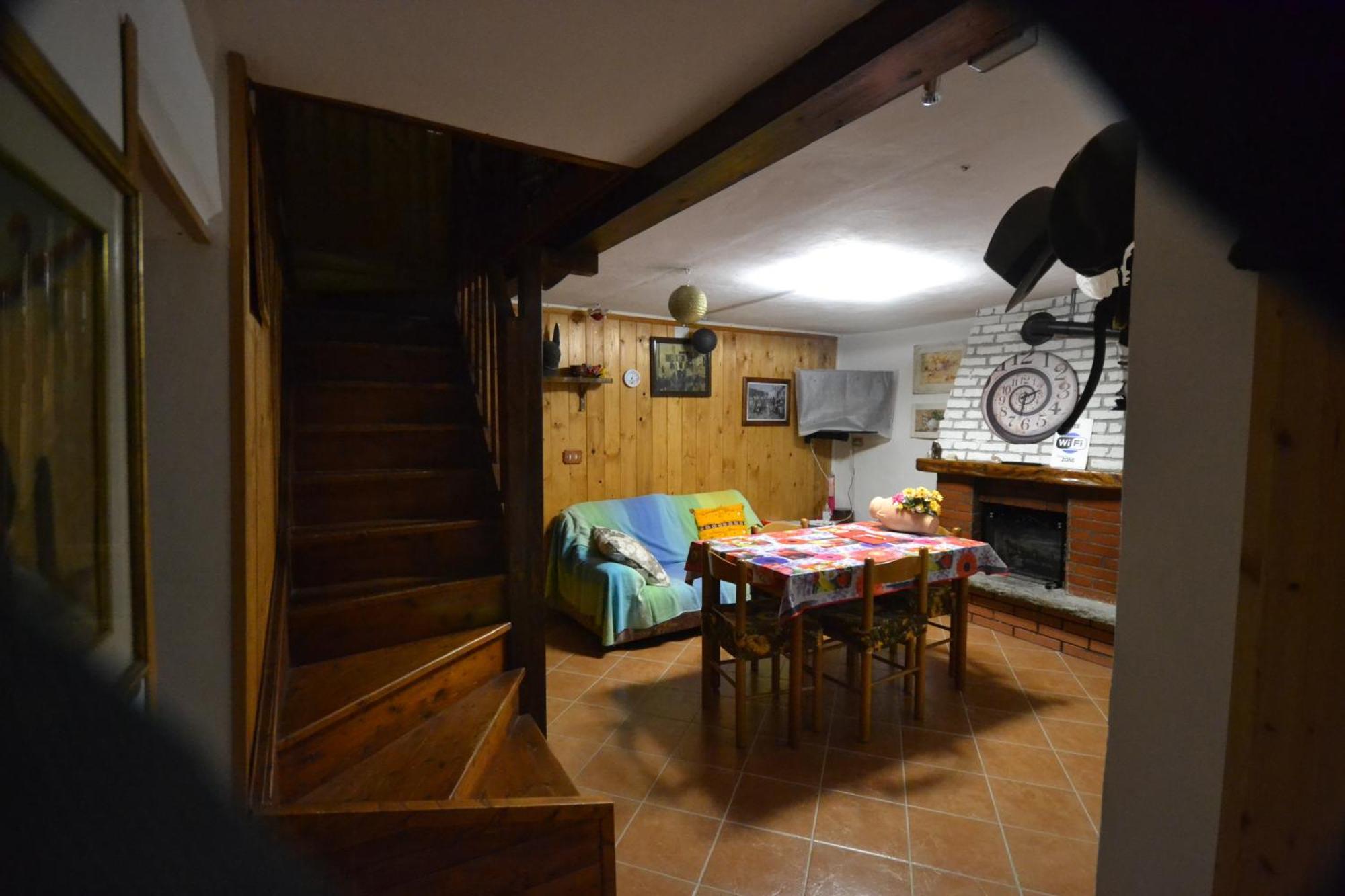 Casa Vacanze Mingos Lodio Di La Carpineta 외부 사진